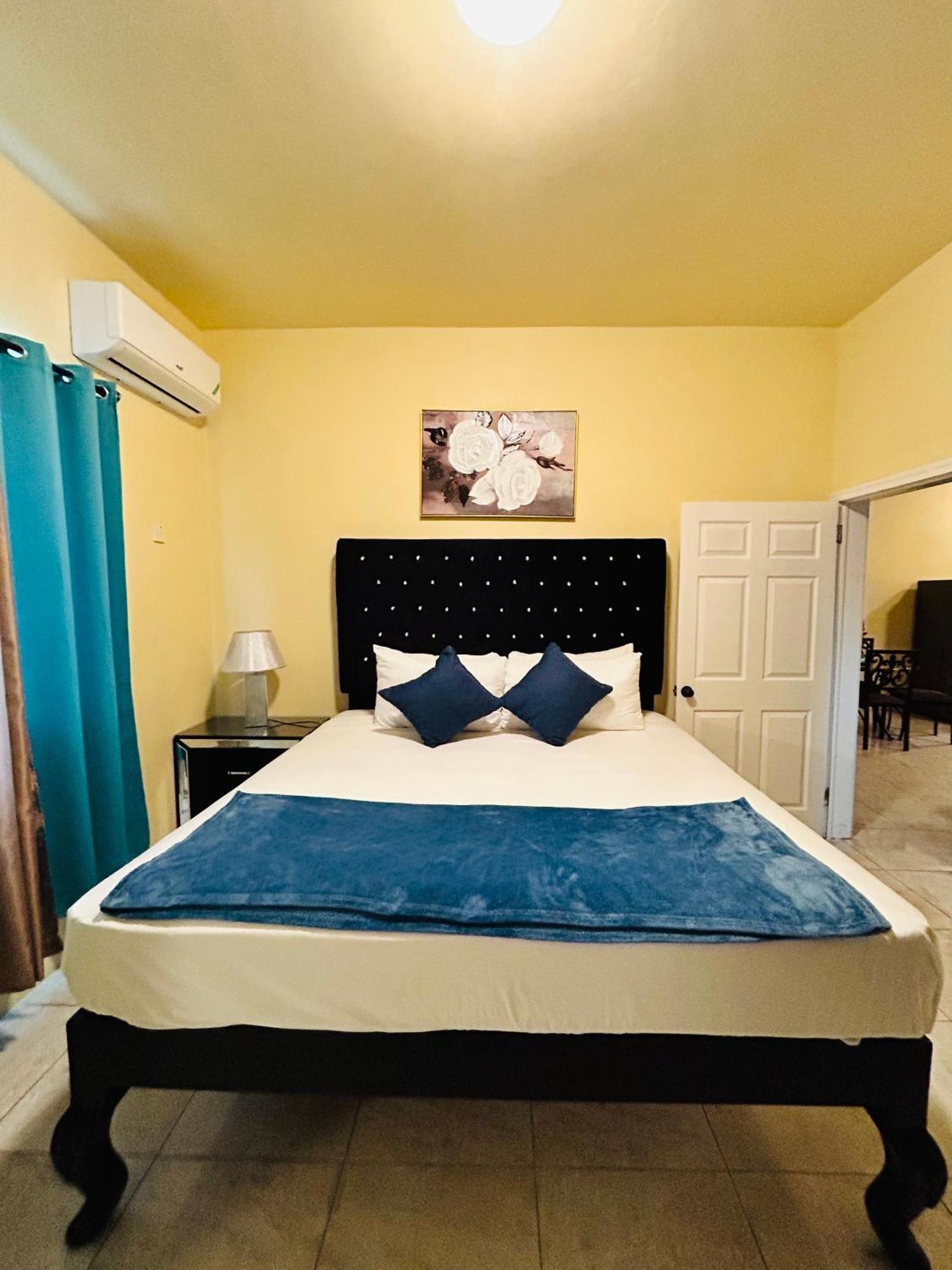 The Rest Stop- Gated Community-24 Hrs Security Montego Bay Exteriér fotografie