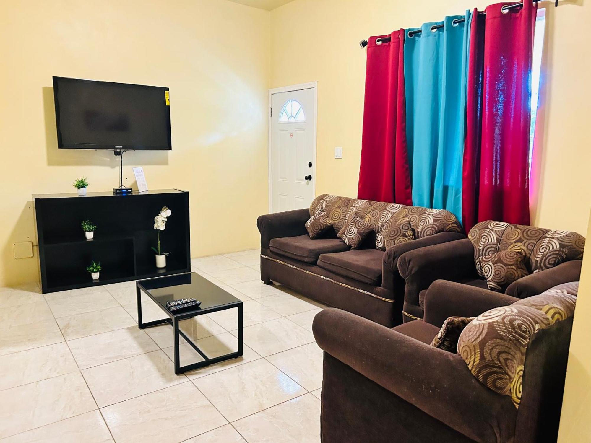The Rest Stop- Gated Community-24 Hrs Security Montego Bay Exteriér fotografie